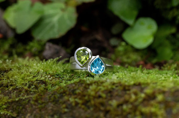 Bastian inverun Ring Pear Cut Peridot • 33401.54