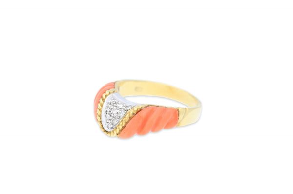 Ring • 585 Gold • Koralle • Brillanten