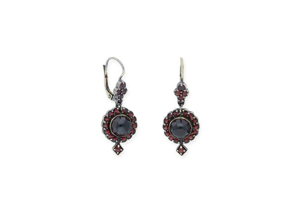 Antike Ohrhänger • 585 Gold • Granat