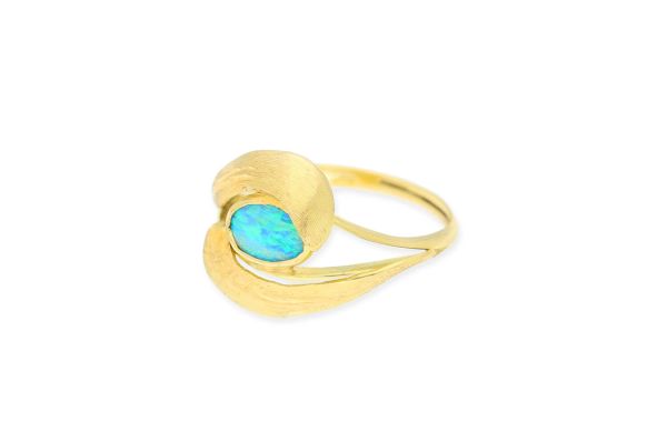 Ring • 750 Gold • Opal